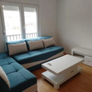 IZDAJEM  NAMJESTENU GARSONJERU   U  PODGORICI  U NOVOGRADNJI   – POGODNA   ZA   STUDENTE  – NA   DUZI     PERIOD  – PRVI SPRAT –  33  M2    OBALA RIBNICE U NEPOSREDNOJ BLIZINI  CENTRA GRADA