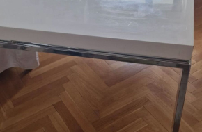 Trpezarijski sto